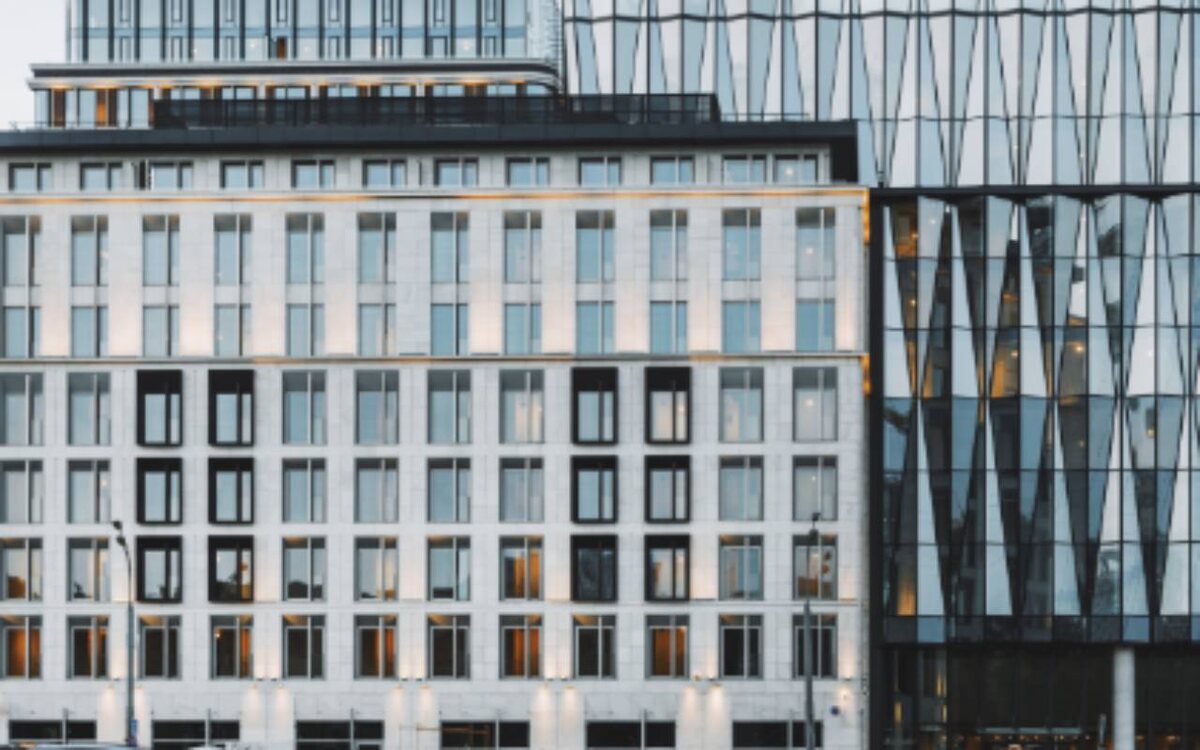    «Яндекс» внедрит голосового ассистента «Алиса» в новостройки MR Group Фото Яндекса