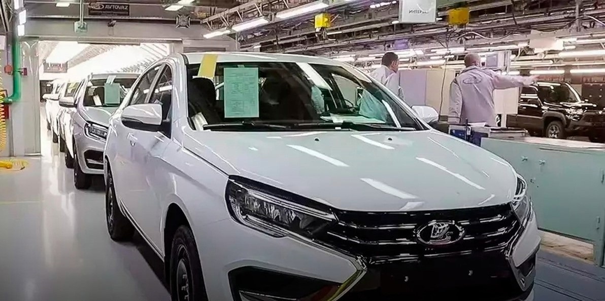 Lada Vesta совершила "переезд" из Ижевска в Тольятти