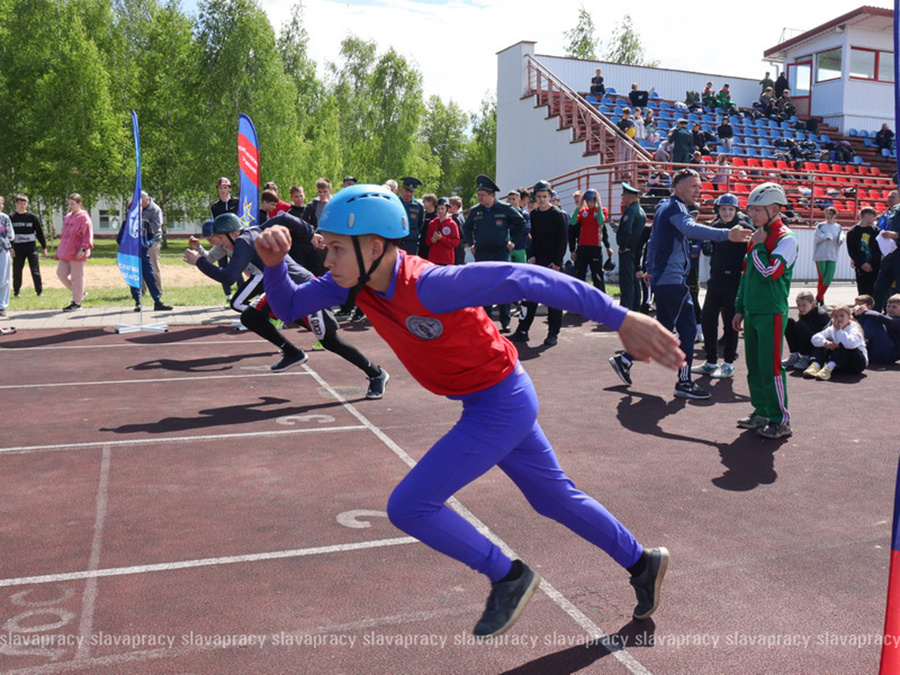     Тимковичская команда на высоте: успехи юных спортсменов в пожарно-спасательном спорте