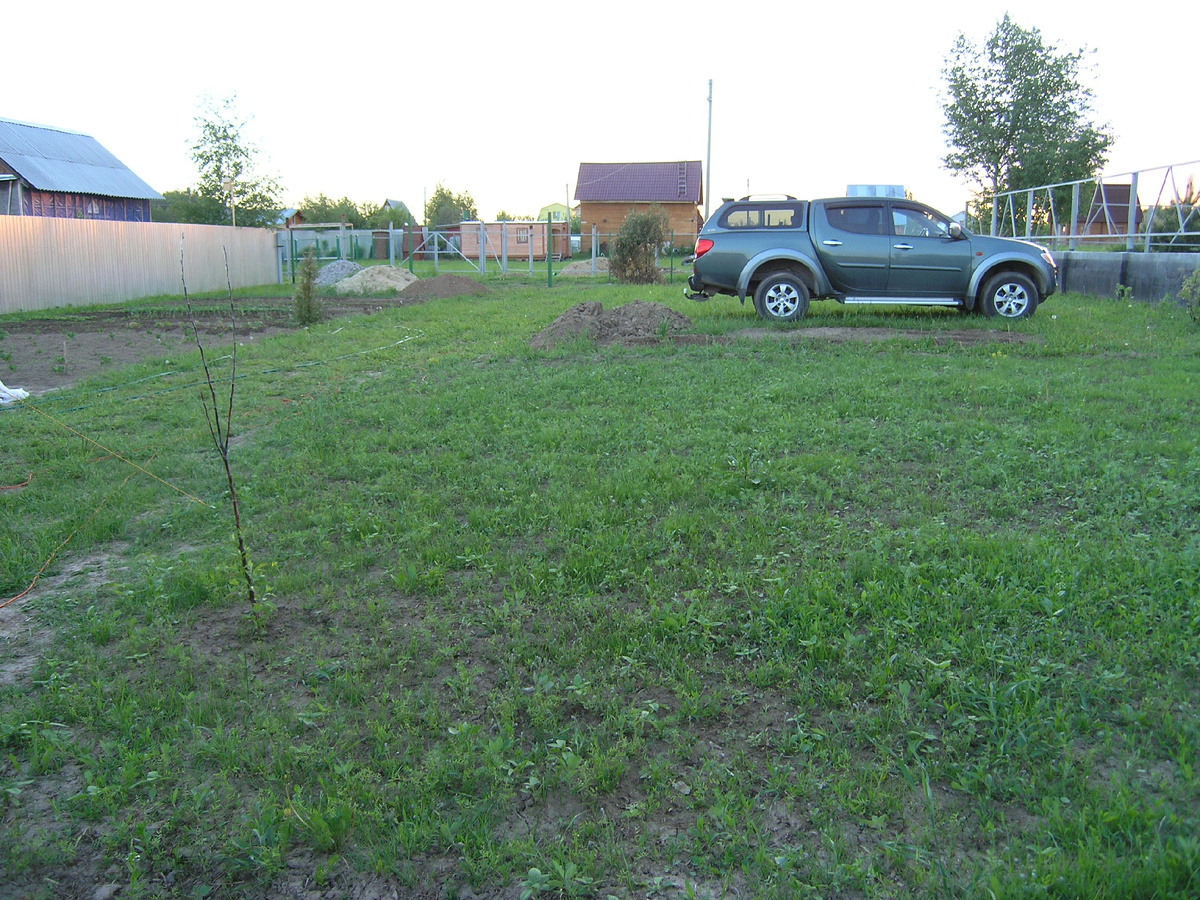 Вид на участок 26 мая 2011 года. 