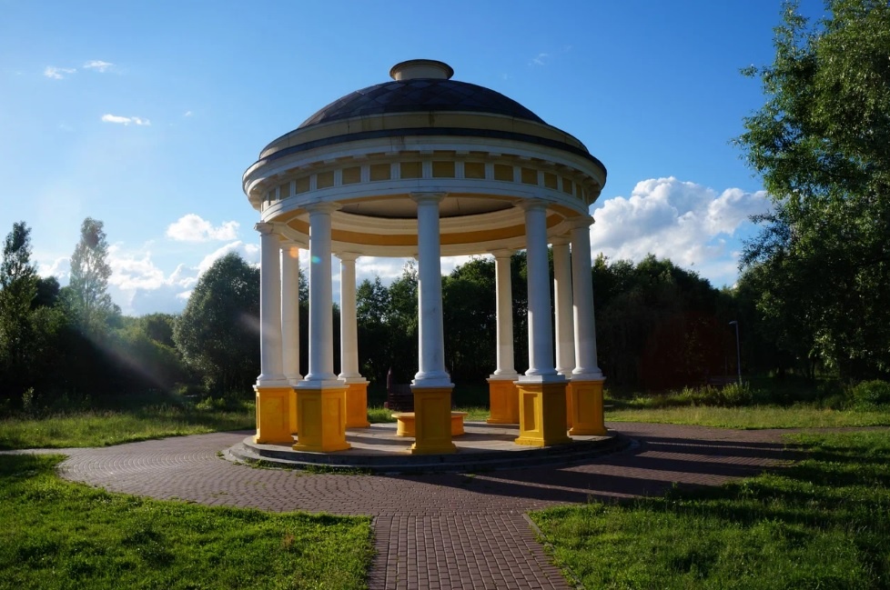 "Храм Воздуха" - историческая беседка в Усадьбе Свиблово