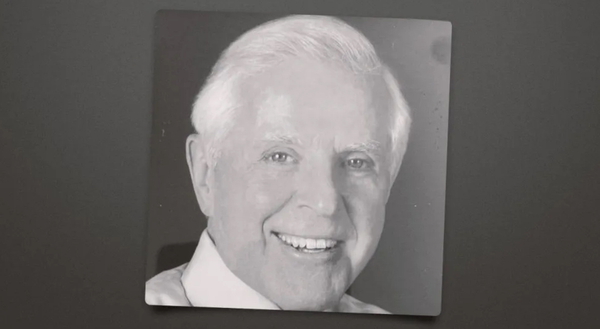  Роберт Сноу