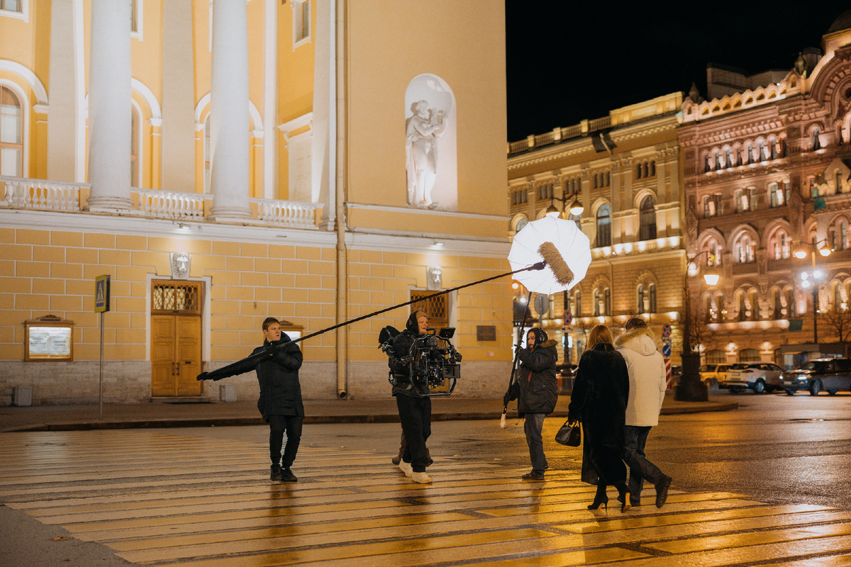 Фото: Okko, кадр со съемок сериала Открытый брак