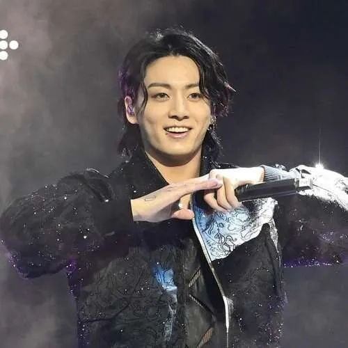    BTS приглашали на концерт в Катар: проект отменён из-за отсутствия Чонгука 715