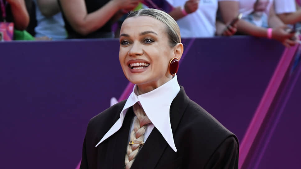 Солистка группы "Моя Мишель" Татьяна Ткачук.📷Фото: Антон Новодерёжкин / Коммерсантъ