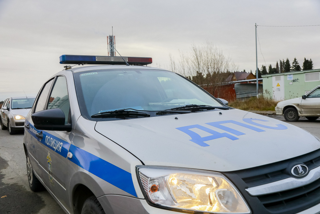    Полиция Югры отправляет на штрафстоянки автомобили водителей с поддельными правами