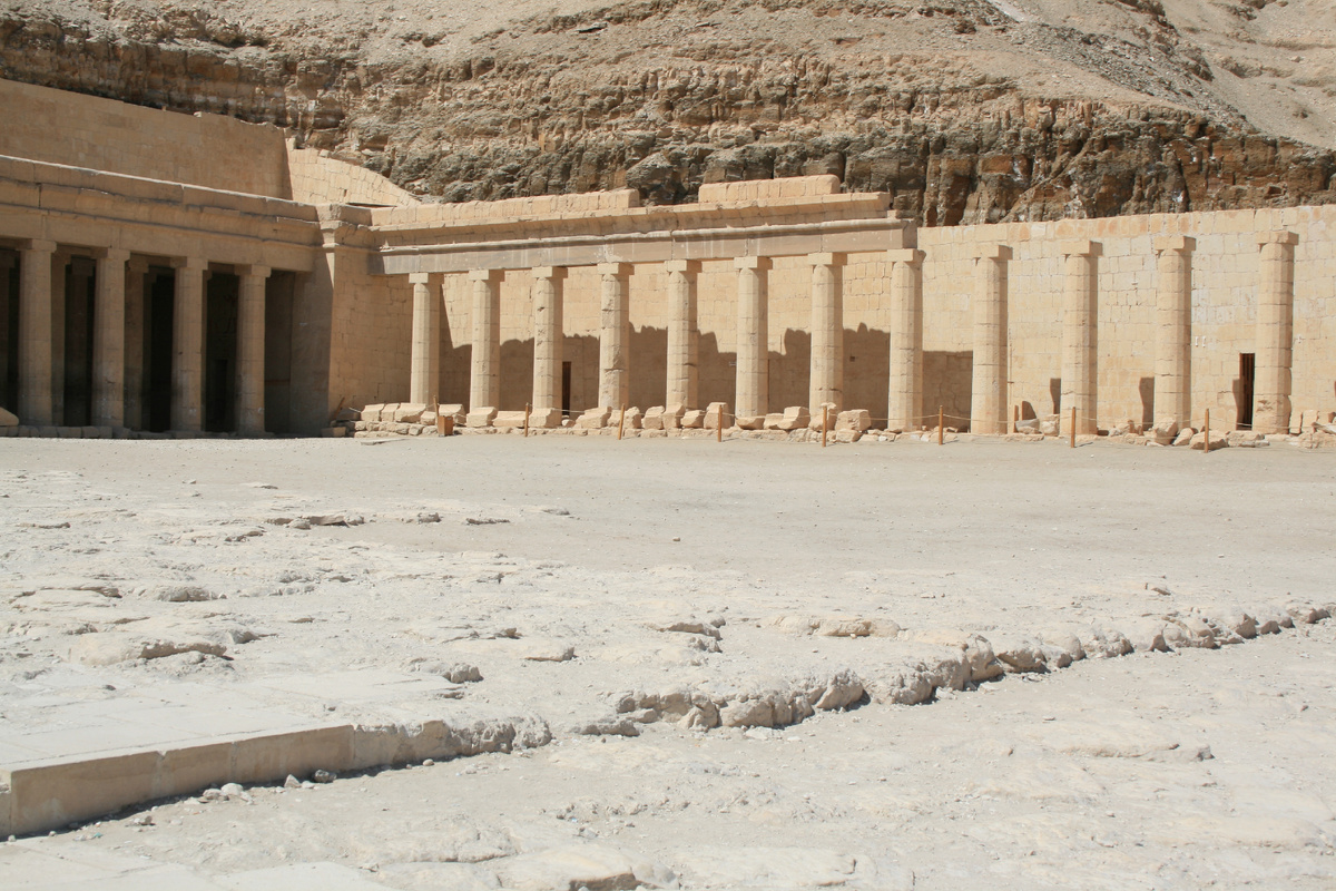 Храм Хатшепсут