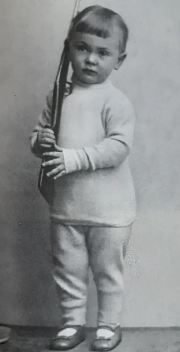 Маленький С.А. Есенин, фото из сети Интернет