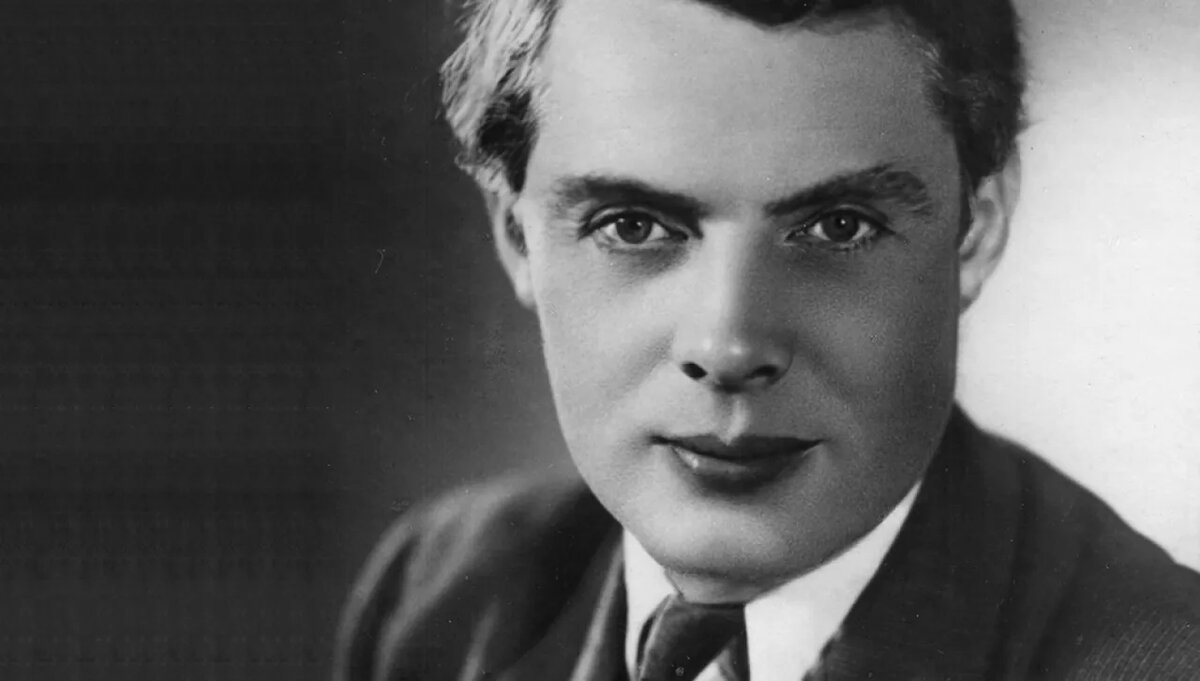 Павел Петрович Кадочников — советский актёр театра и кино,