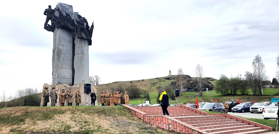 Сбор участников перед стартом автопробега