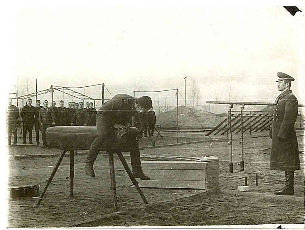 Сел на коня...