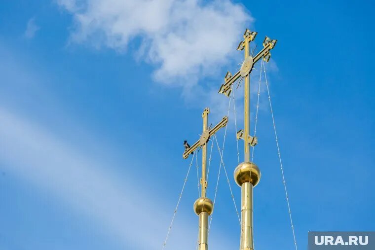 Откровенные кадры в нижнем белье около православной символики появились в сети и вызвали общественный резонанс. Фото: Александр Кулаковский © URA.RU