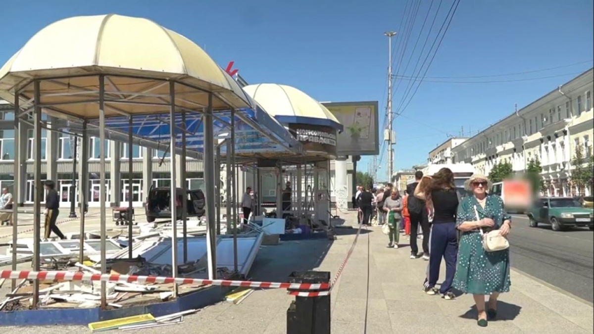    «Ночь длинных ковшей»: в центре Саратова массово сносят ларькиНовости Саратова и области – Сетевое издание «Репортер64»