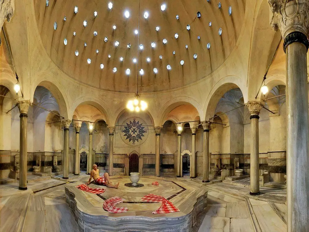 Изображение взято из интернета https://nomadsoul.me/istanbul_guide/tpost/xh55fdom71-hyurrem-sultan-hammam