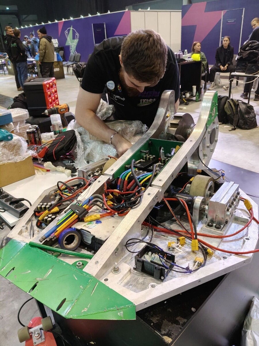     Автор: ВК «Гена и его друзья