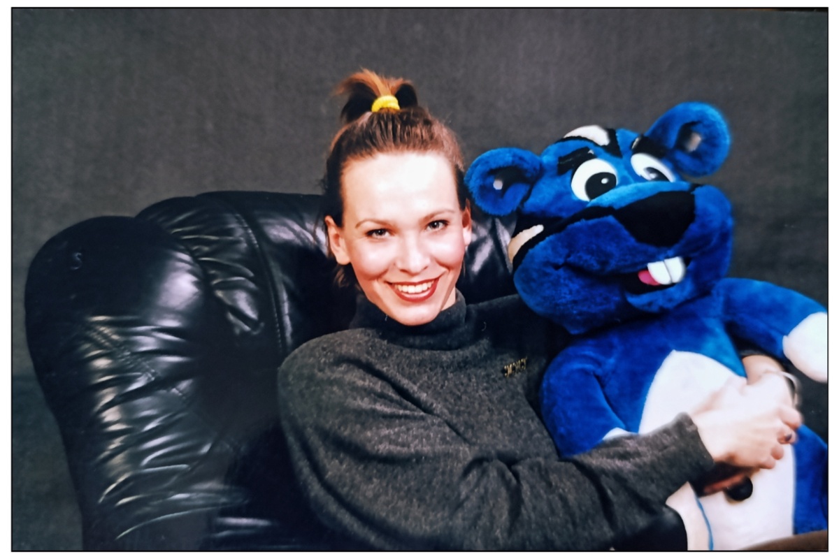 Я "в начале славных дел" своих, конец 1999 года, как раз в той самой студии, где и "шабашила" после окончания её официального рабочего дня