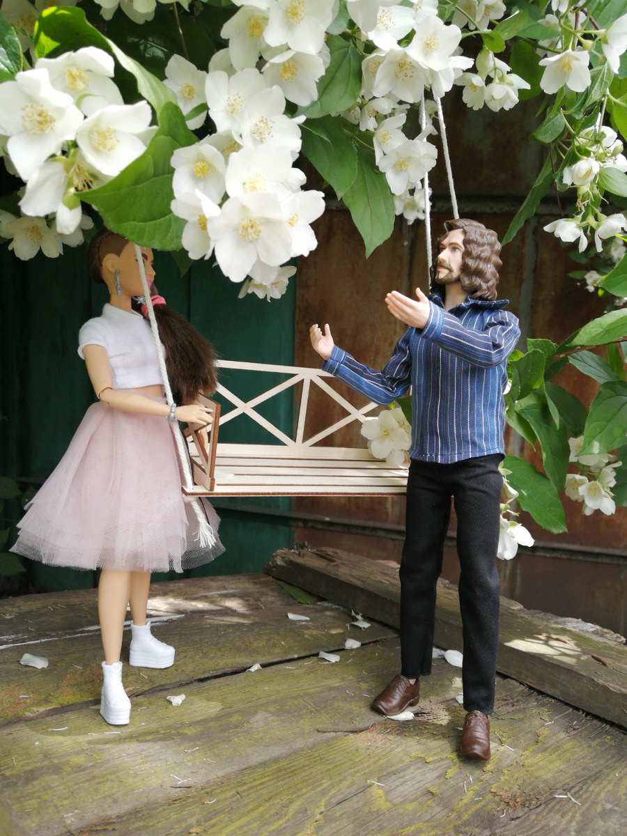 - Мира, смотри! Цветы такие прекрасные!