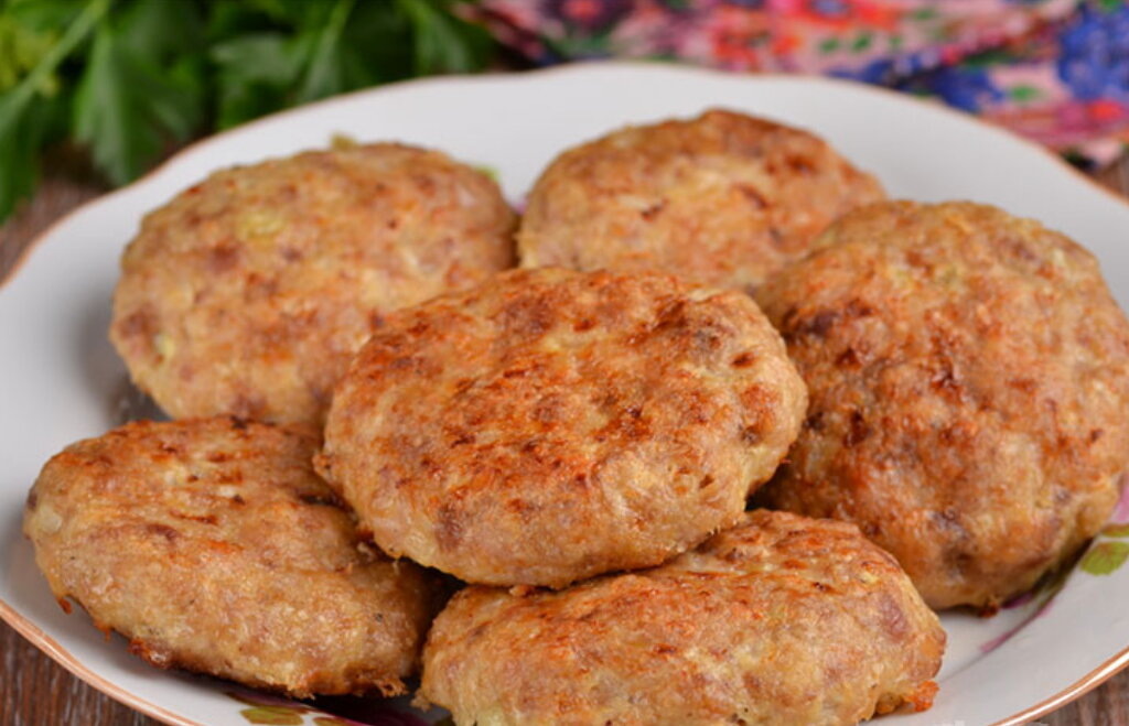 Чайная ложка – и котлеты тают во рту! Секрет мягкости от шеф-повара