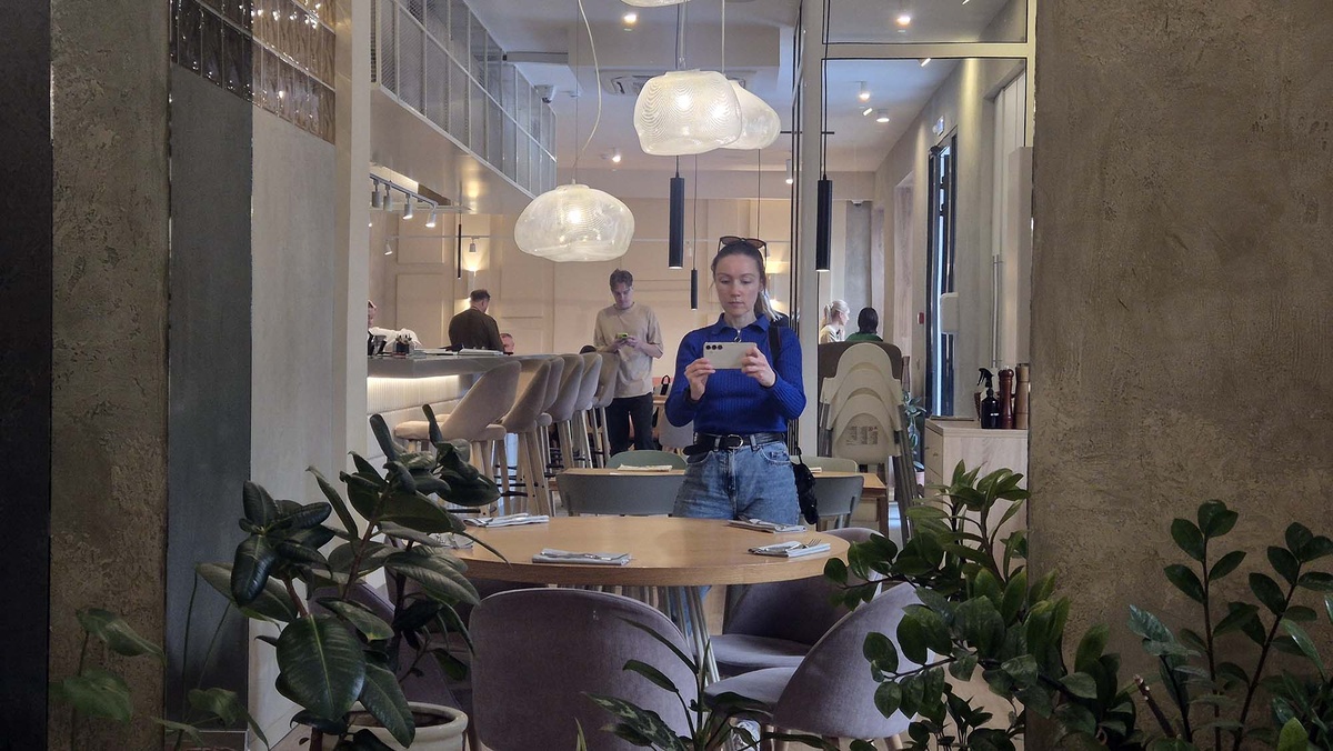 Гастро-бар "Есть" работает на пешеходной улице Почтовая в центре Рязани