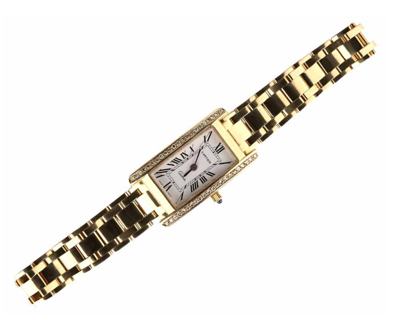 Золотые часы с бриллиантами. Надпись «Cartier». - [1990-е]. – Общий вес: 54,35 г. – Металл:
золото желтого цвета (585 проба). 44 бриллианта. – вес: 0,35 карат