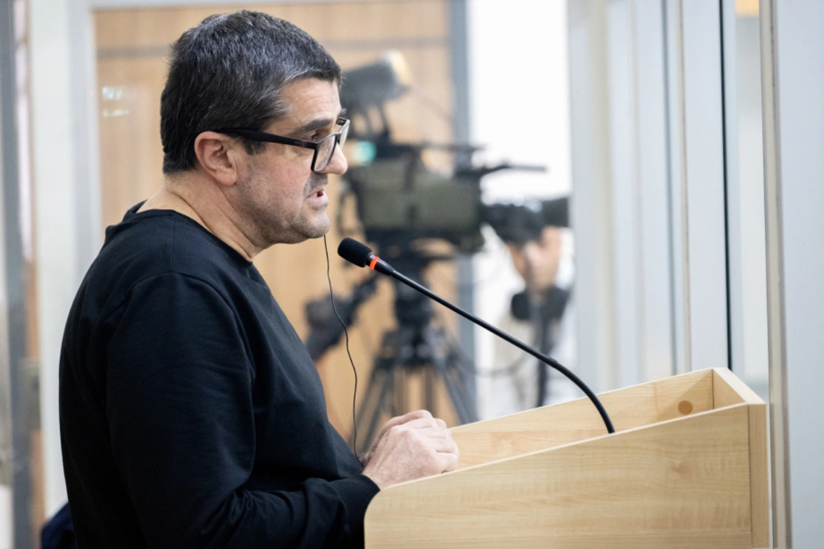 На продолжившемся судебном процессе в Бакинском военном суде представлен видеоматериал с участием Араика Арутюняна