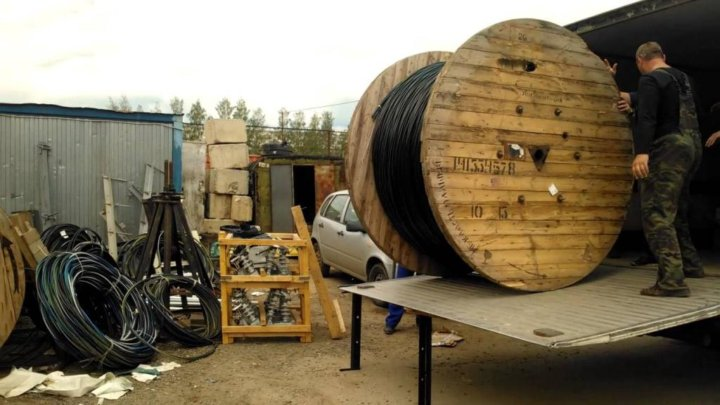 Однажды в магазин пришла женщина и попросила продать ей 12 километров проволоки: продавцы ей не поверили и решили проверить