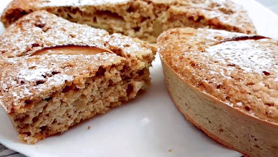 Легкая, полезная, низкокалорийная, вкуснейшая!Яблочный пирог из овсянки! Готовится легко и не отнимает много времени/БЕЗ муки,масла и сахара