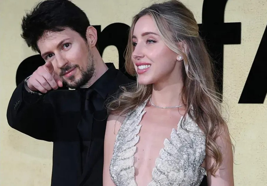 Павел Дуров и Юлия Вавилова. Социальные сети