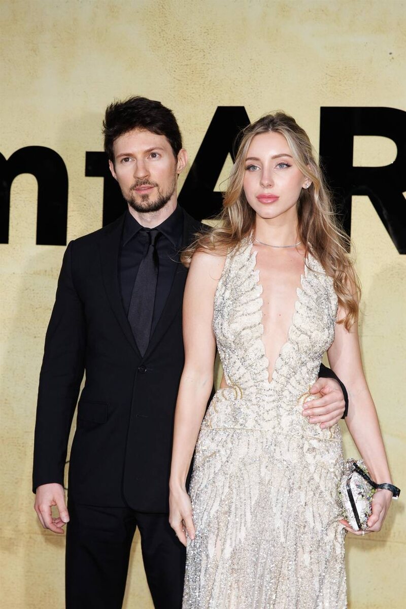 Павел Дуров и Юлия Вавилова. Социальные сети