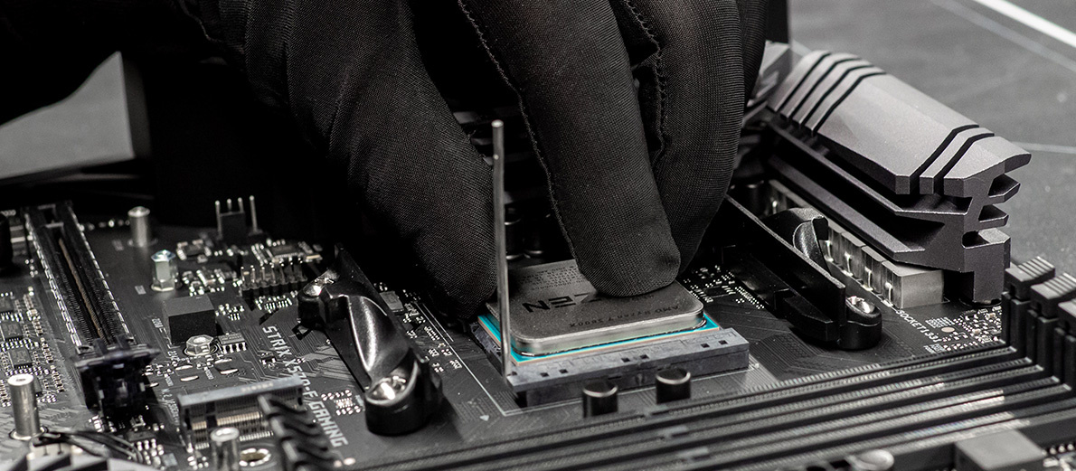 Сокет – это одна из главных характеристик центральных процессоров и материнских плат. Как только разбирающийся человек слышит названия LGA 1700, LGA 1200, AM4 или AM5, он сразу же понимает примерную мощность ПК. Далее мы поговорим о типах сокетов процессоров, расскажем об их отличиях и объясним, зачем они нужны.