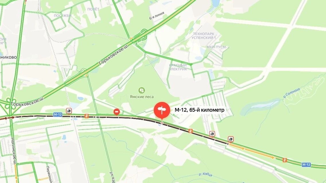 Движение на 65-м км М-12 по направлению в Казань было временно перекрыто с целью эвакуации пострадавших в аварии. Фото: Яндекс.Карты