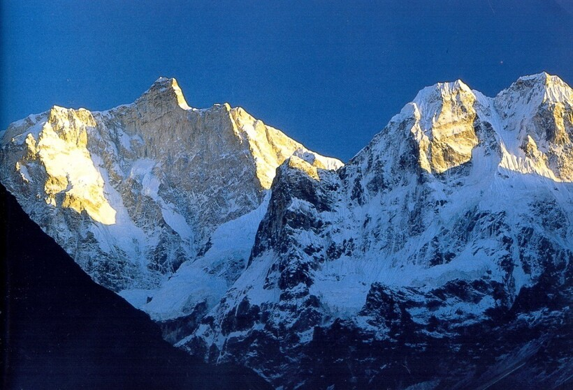 Вид на Жанну на спуске к Гхунсу. Фото: travelask.ru