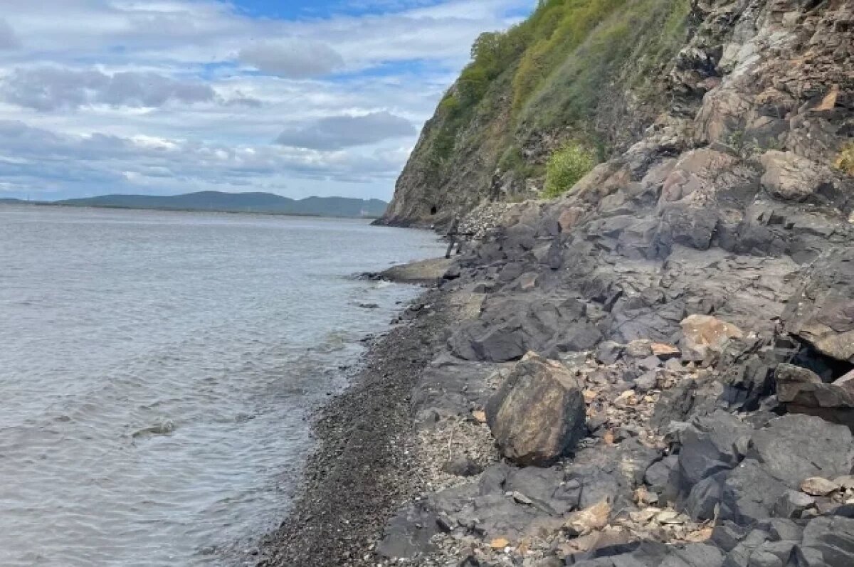    На Амуре в Хабаровском крае перевернулась лодка с тремя мужчинами