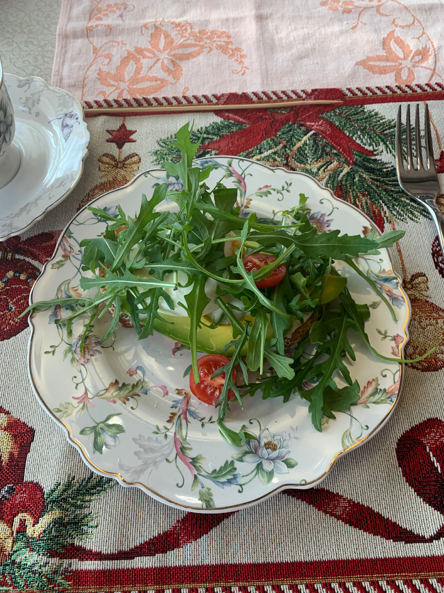 ПП-шный сэндвич с яйцом, авокадо и рукколой 