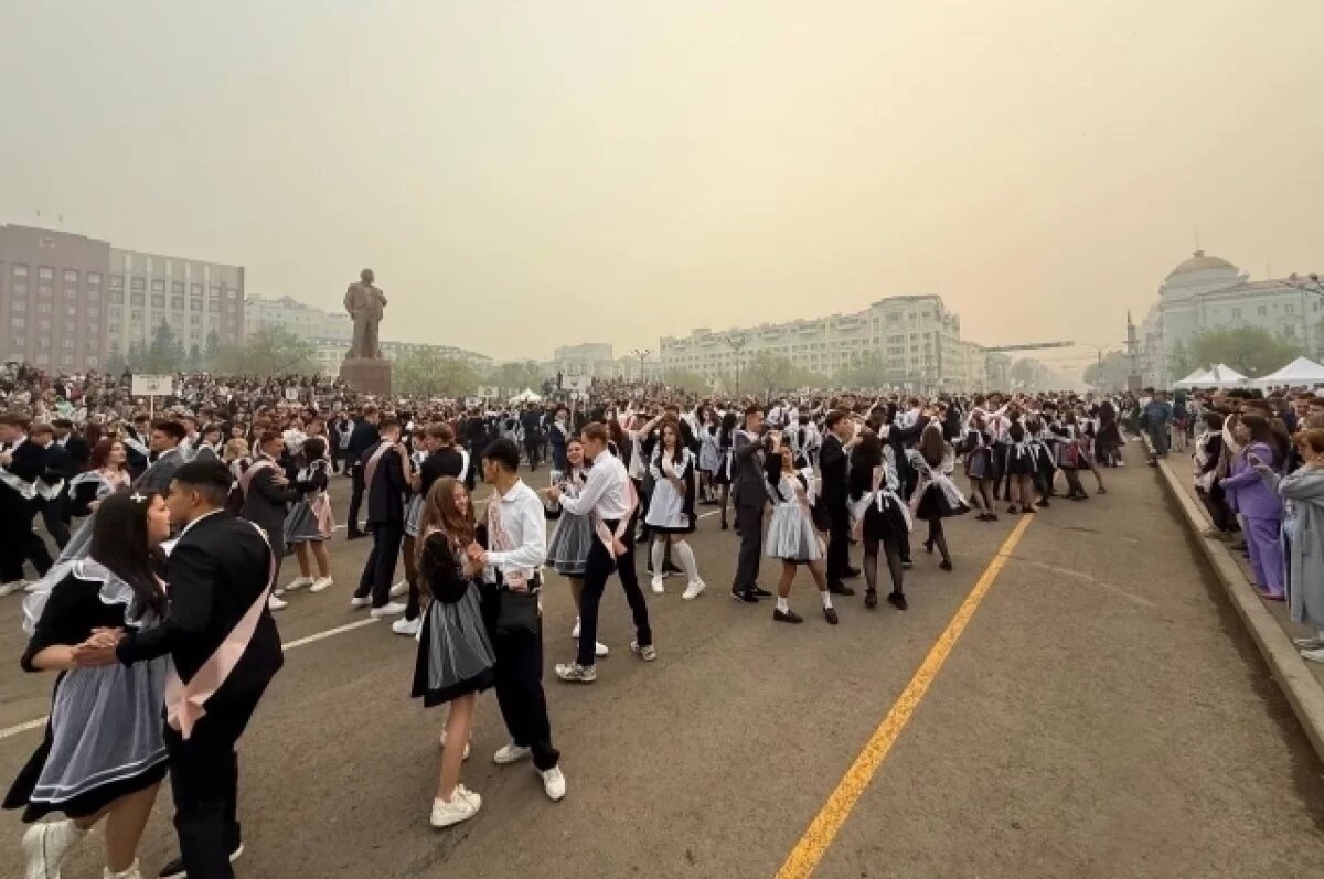    Последний звонок звучит 24 мая для более 5 тысяч выпускников Забайкалья