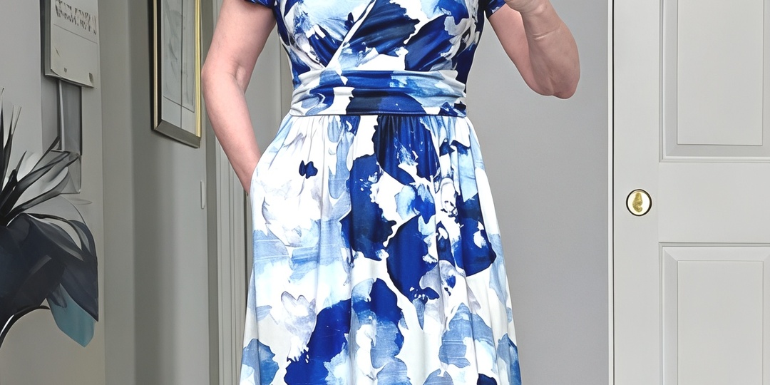 11 фасонов платьев, которые украшают любую фигуру 60+