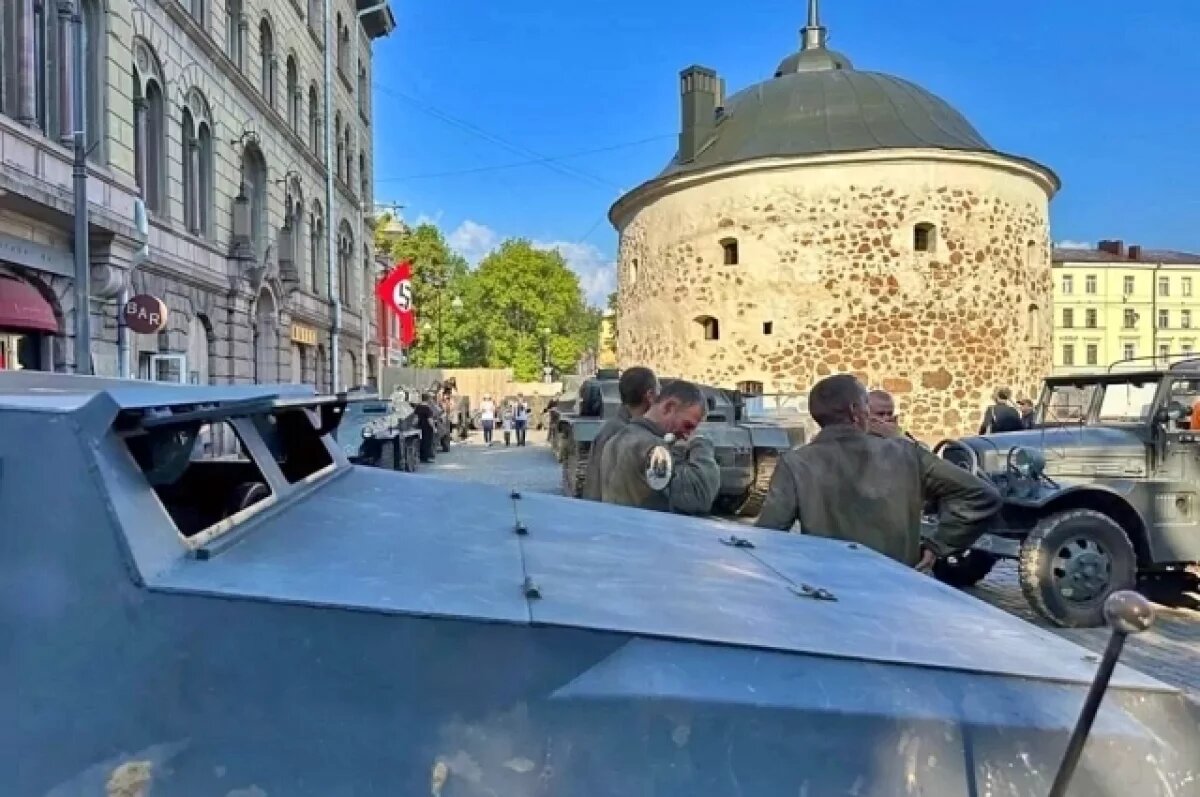    В Выборге по-прежнему снимают фильмы о войне. Картина получила название «Василий Тёркин».