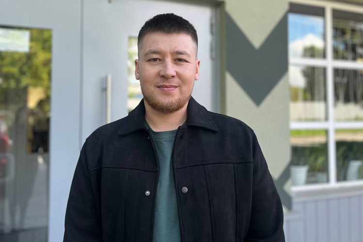    Идель Намазкаев: «В будущем хотел бы стать Героем России».   
Фото: «БИЗНЕС Online»