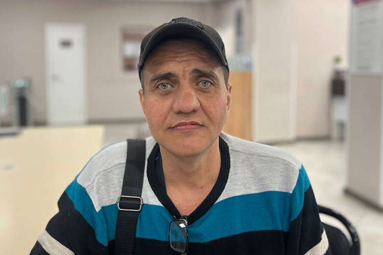    Сергей Прокофьев: «Сейчас мои близкие и знакомые, которые служат там, умирают, я хочу помочь».   
Фото: «БИЗНЕС Online»