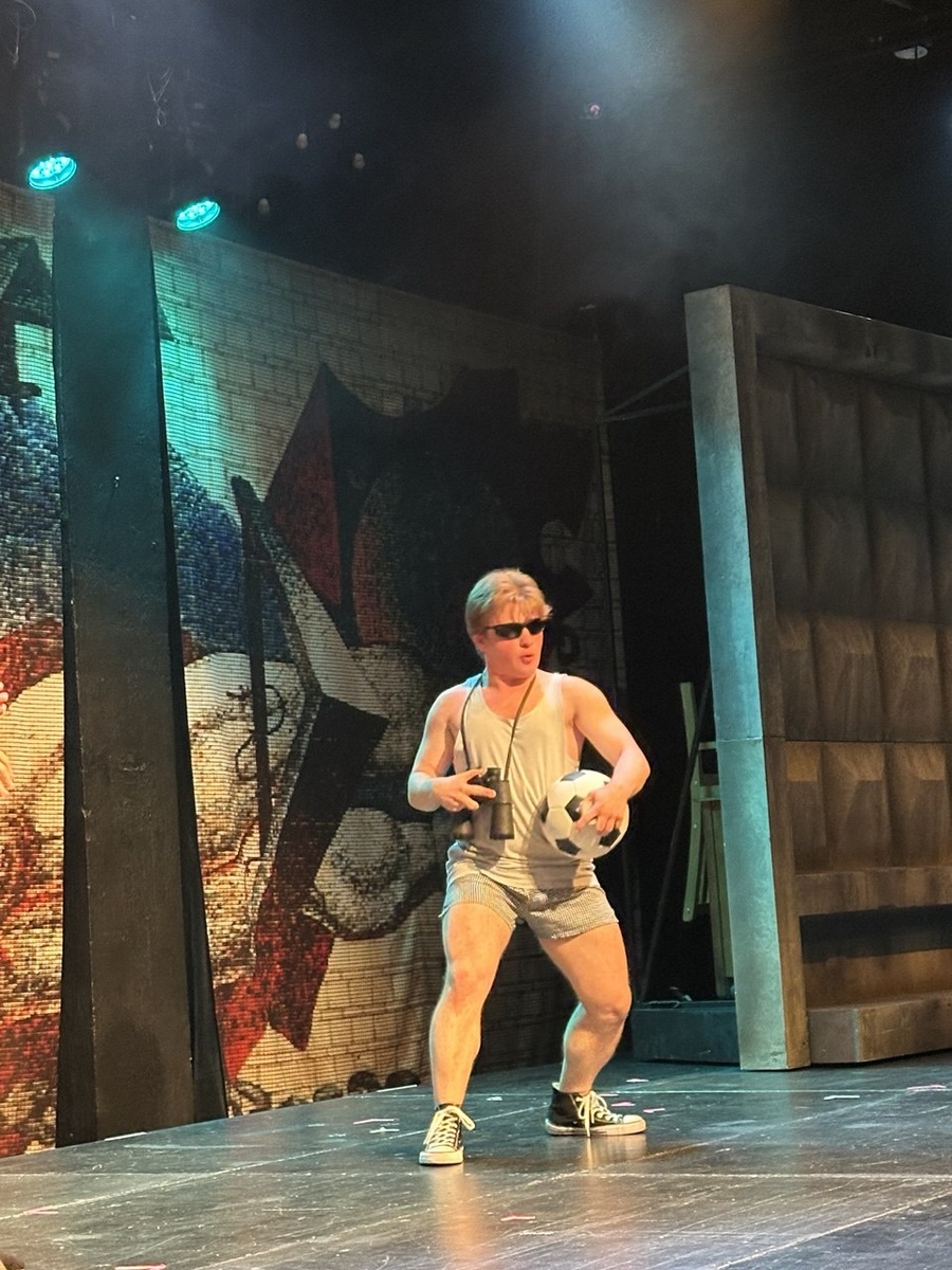 Иван. Спектакль «Курьер» в ЦДР. Фото автора. 