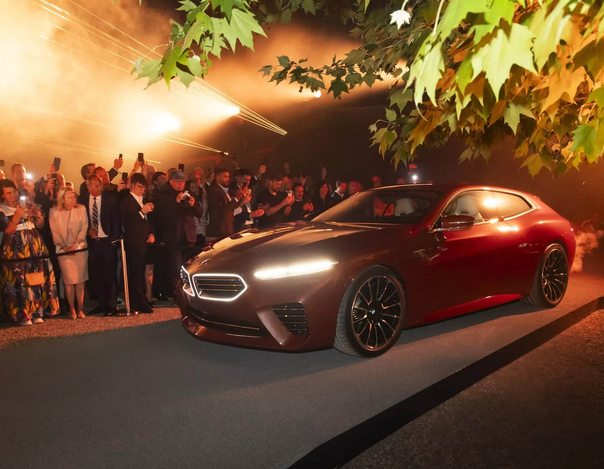 Презентация BMW Concept Speedtop в Италии