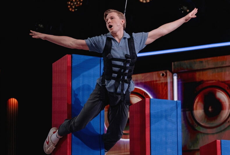    Вячеслав Чепурченко на шоу "Караоке Клаб" (фото ТНТ)