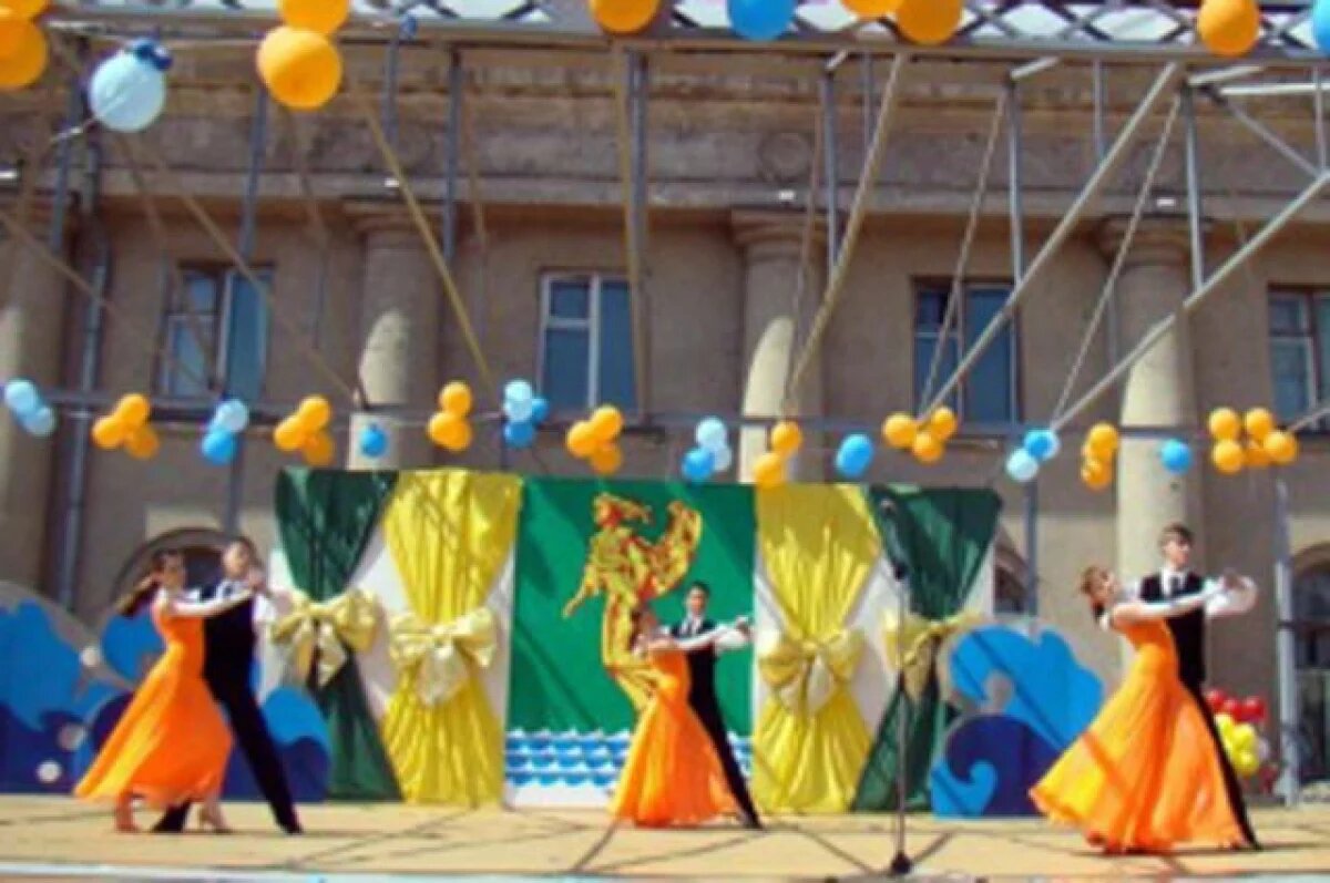    Губернатор Игорь Кобзев поздравил жителей с Днём города Ангарска