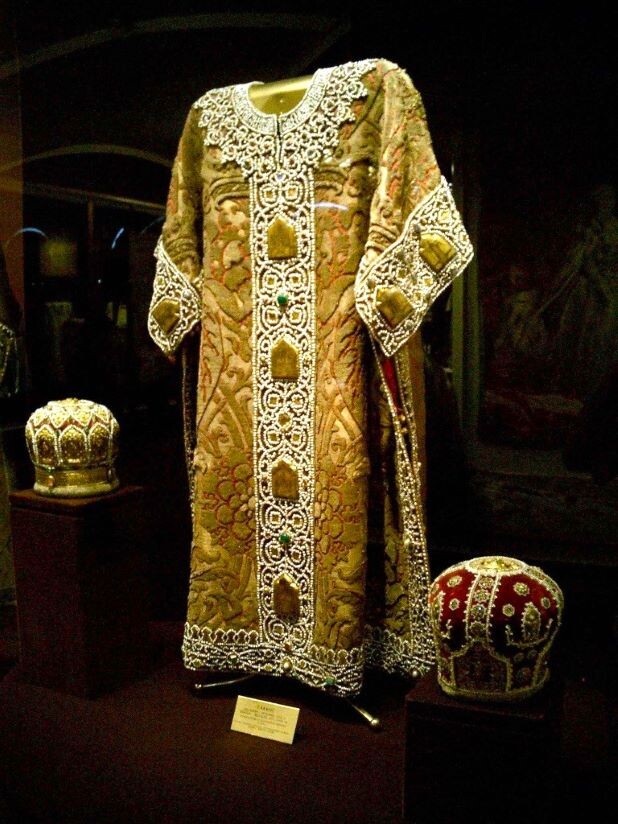 Платье из парчи XVII века