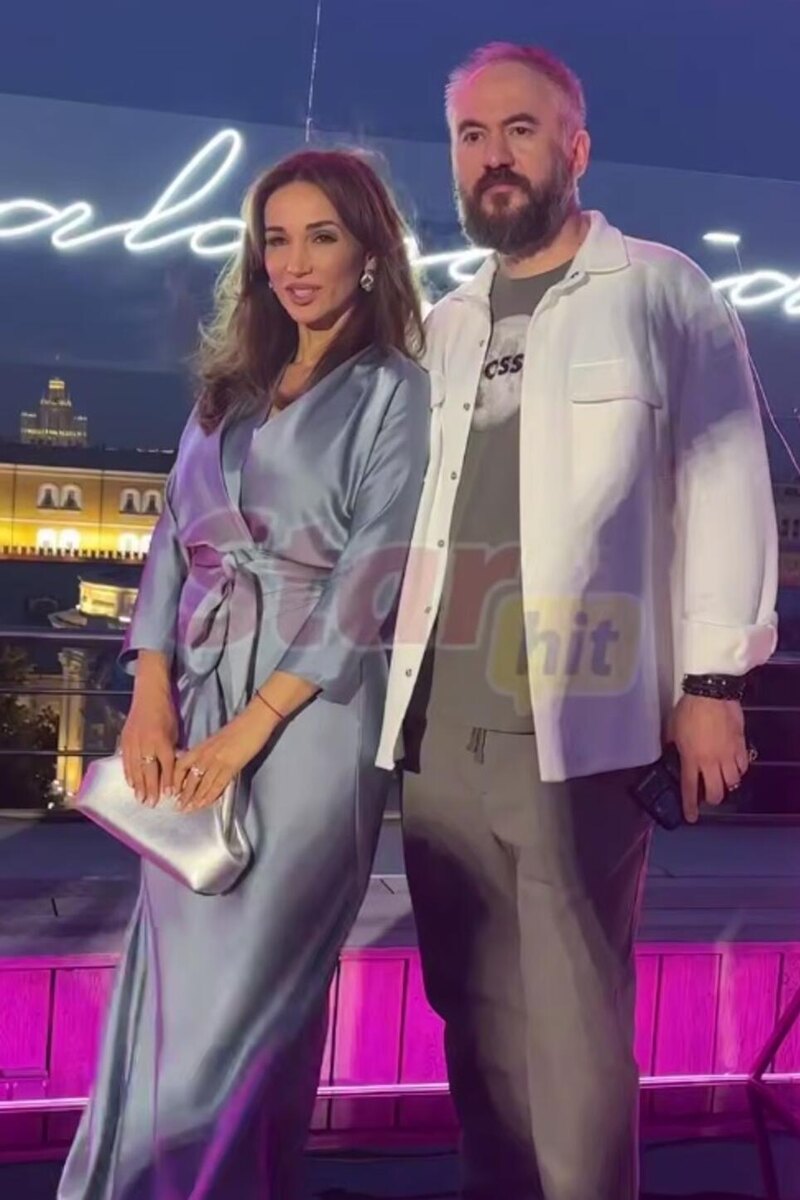    Анфиса Чехова и Александр Злотопольский Кадр из видео StarHit