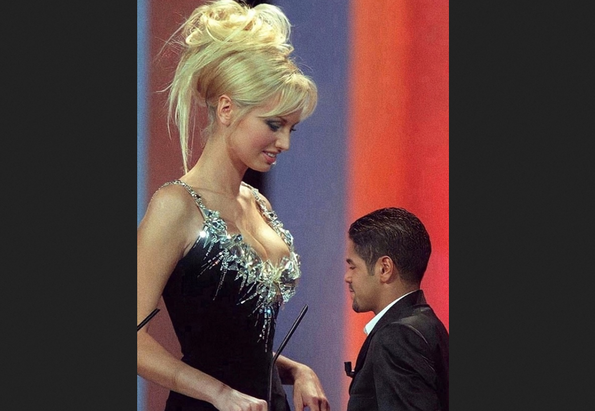 Адриана Скленарикова и Жамель Деббуз на церемонии вручения премии Цезарь в 1999 году.