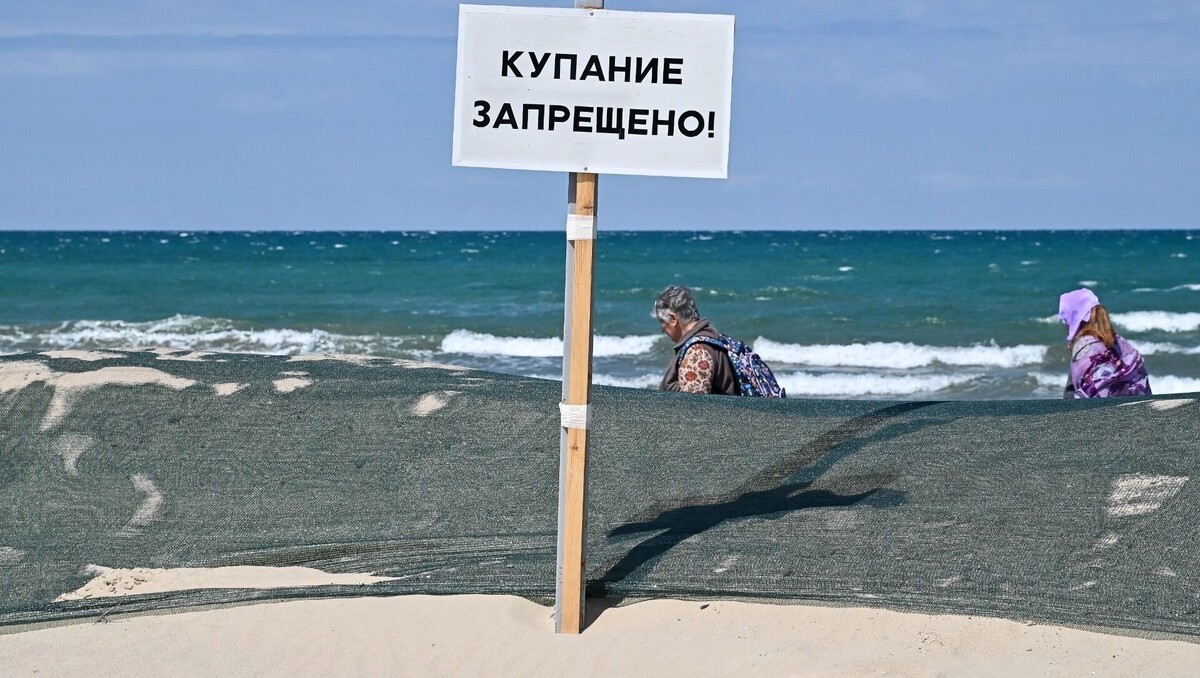 Мазут с пляжей Анапы вернется вместе с песком в Краснодарский край. Автор: Игорь Онучин. Источник: newizv.ru/ТАСС