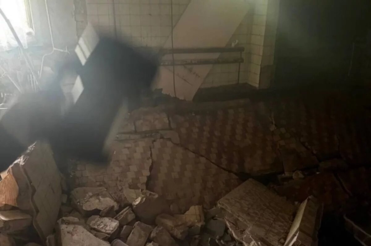    В Орске обрушилась стена общежития на Станиславского. Проводится проверка