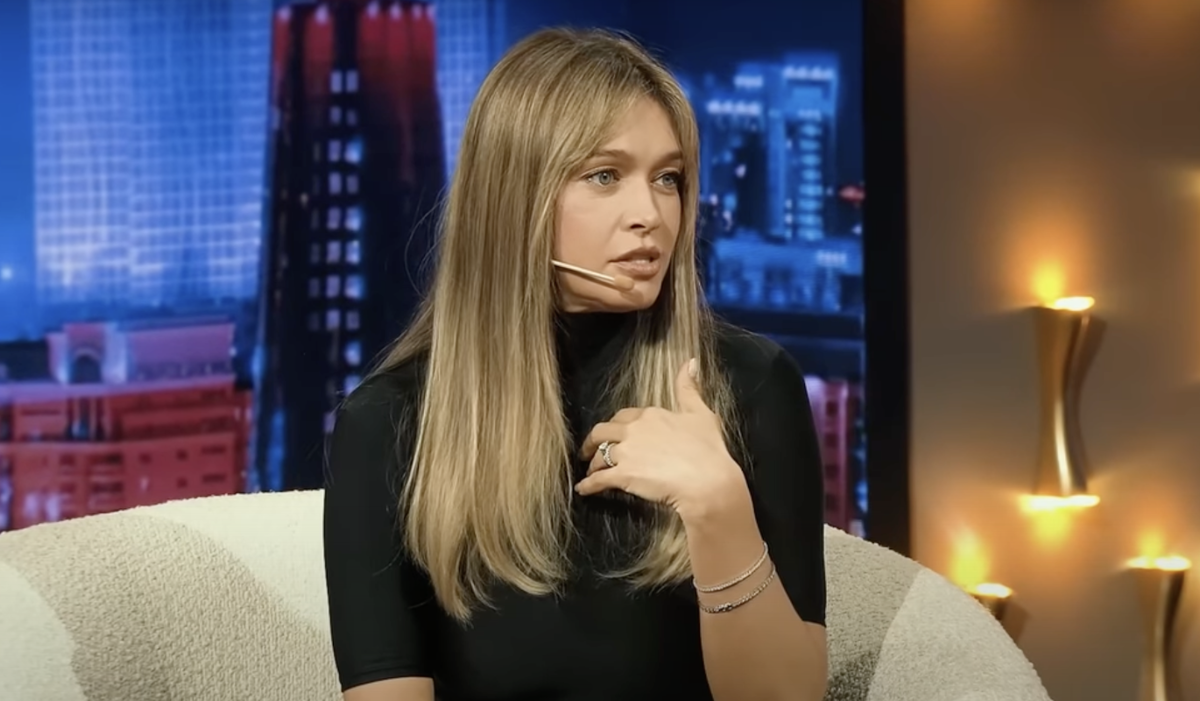    Вера Брежнева. Фото: Youtube / @The_DS_Show