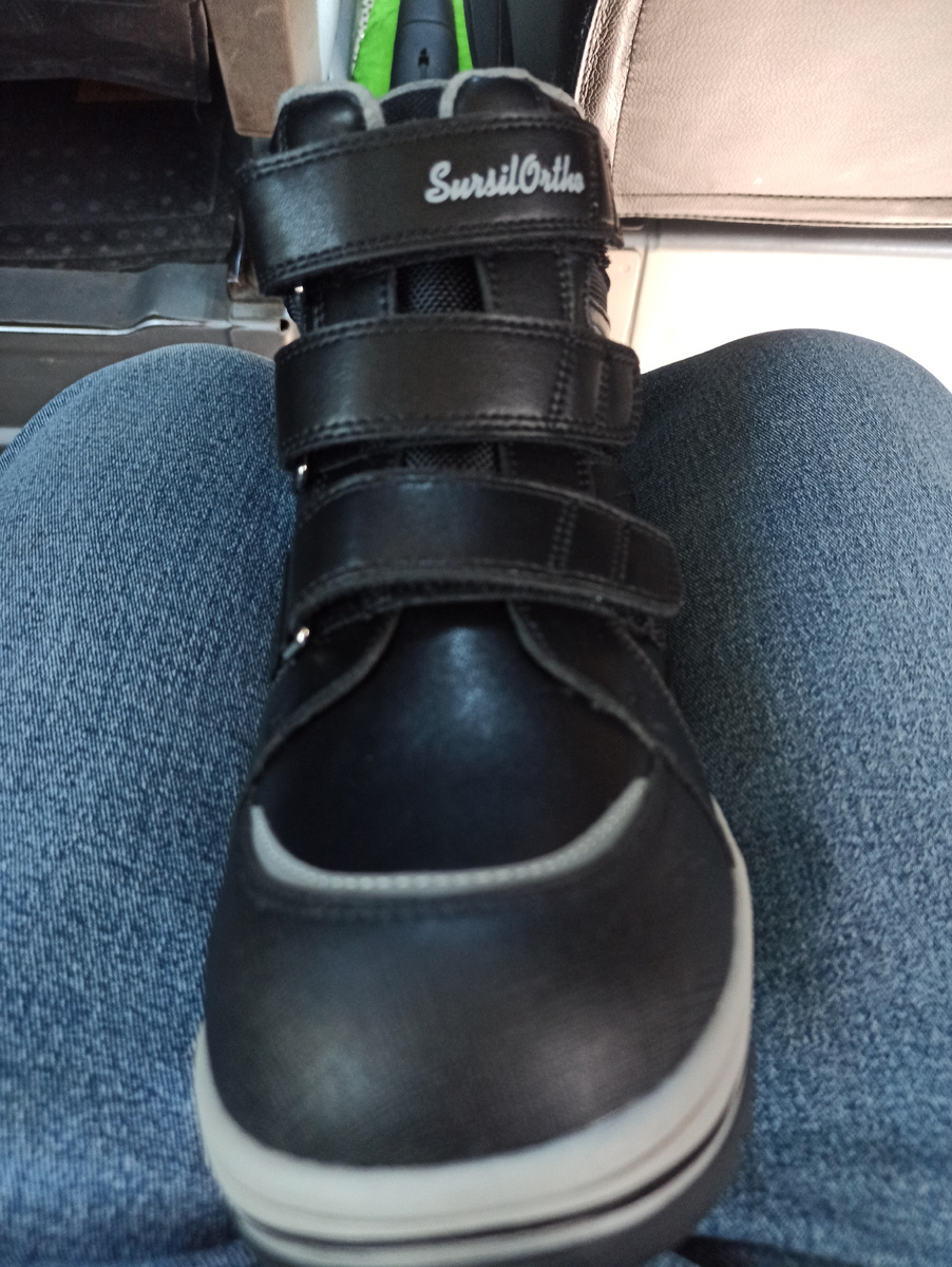 Классные зимние то ли ботинки,то ли кроссовки даже😳 фирмы Sursil Ortho!!! Это очень хорошая фирма по изготовлению ортопедической обуви. Я очень довольна💯